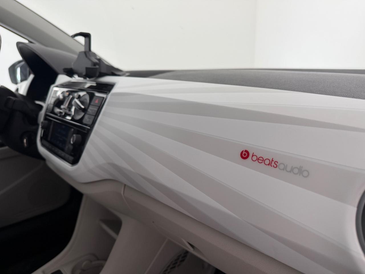 VOLKSWAGEN UP 1.0 60 CV SPECIAL BEATS
