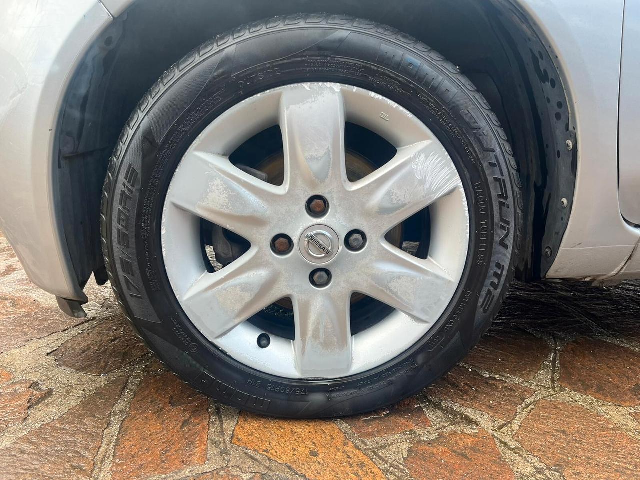 Nissan Micra 1.2 16V 5 porte Visia