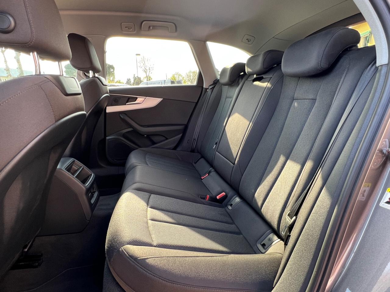Audi A4 allroad A4 allroad 40 TDI 204 CV S tronic Identity Contrast