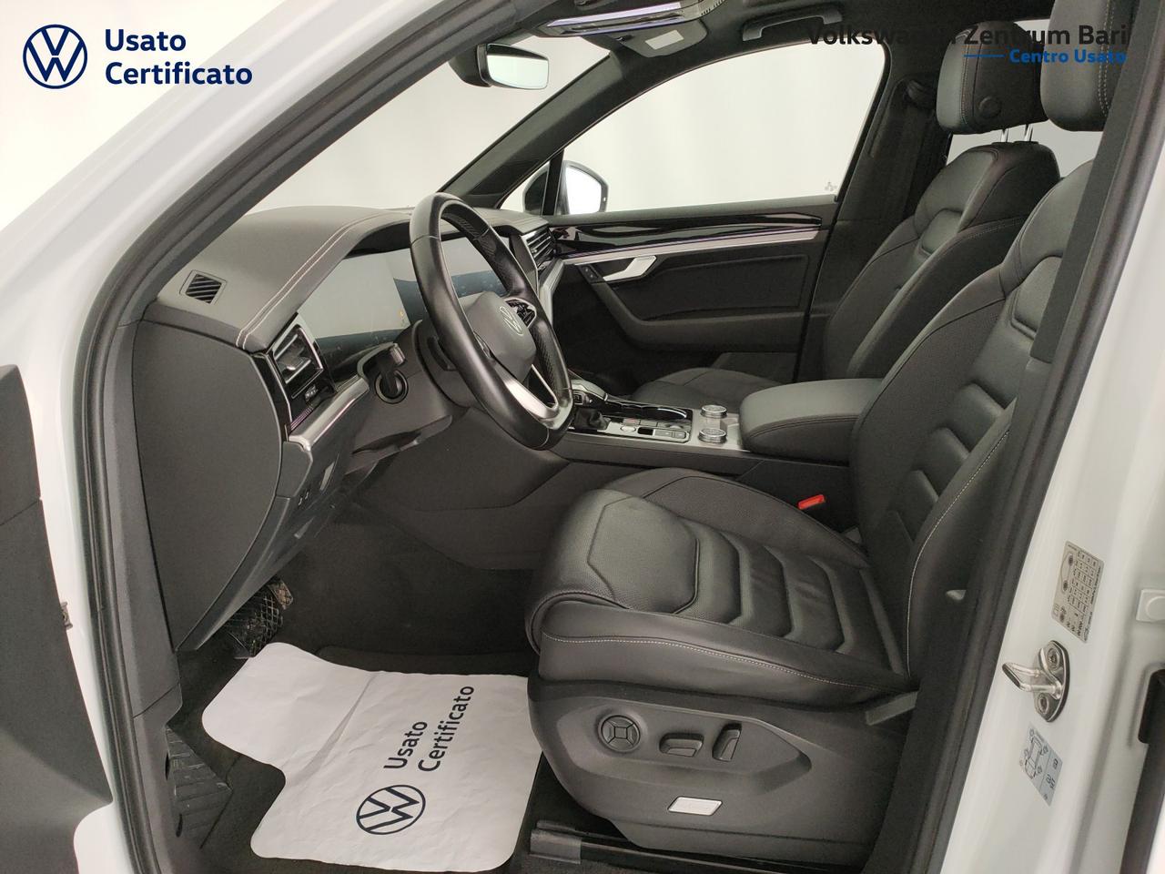 Volkswagen Touareg 3.0 v6 tdi elegance r-line exterior pack 231cv tiptronic
