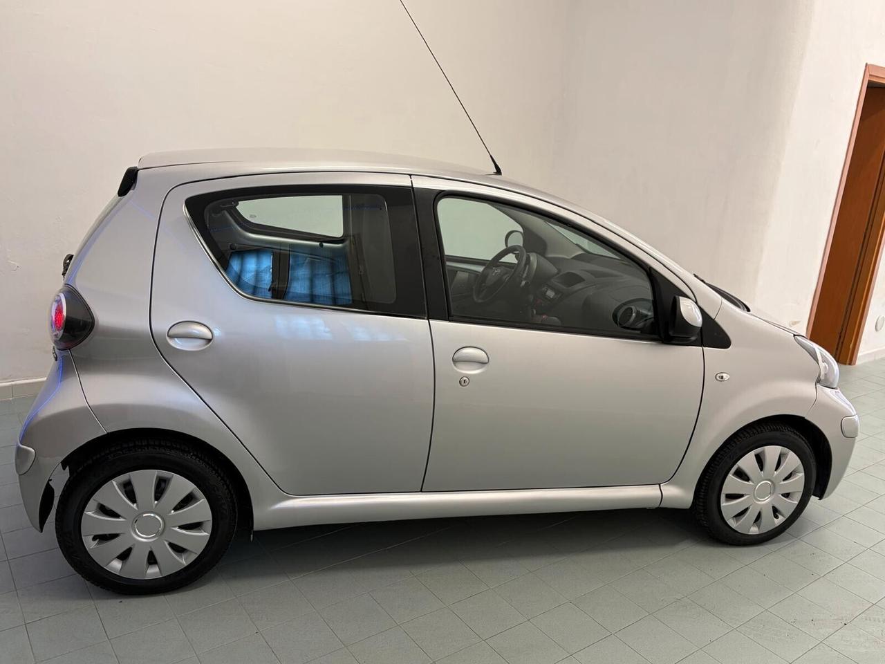 Toyota Aygo 1.0 68CV 5 porte Now NUOVISSIMA