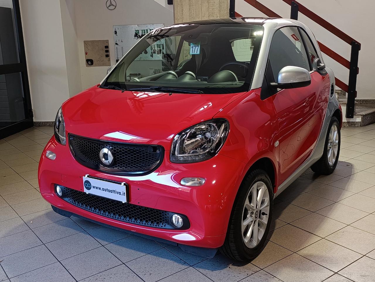 Smart ForTwo 70 1.0 twinamic 2019 km 27.572 certificati