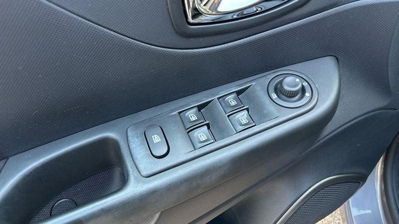 Renault Captur I 2013 1.5 dci Zen (live) 90cv E6