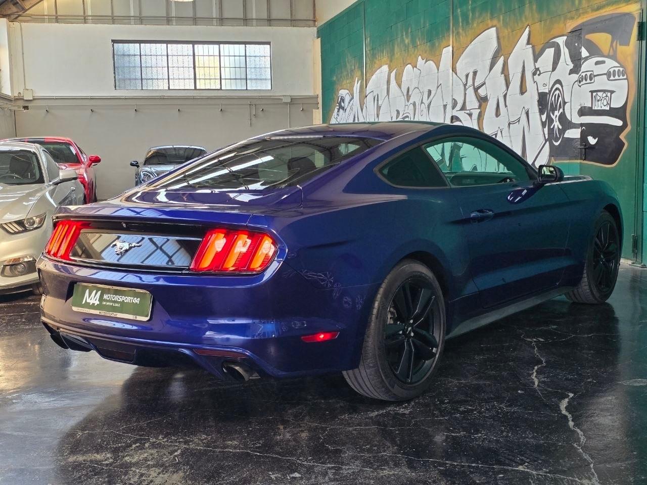 Ford Mustang 2.3 EcoBoost Manuale Performance Package