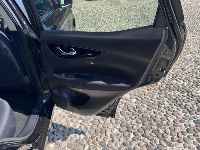 NISSAN Qashqai 1.2 DIG-T Tekna