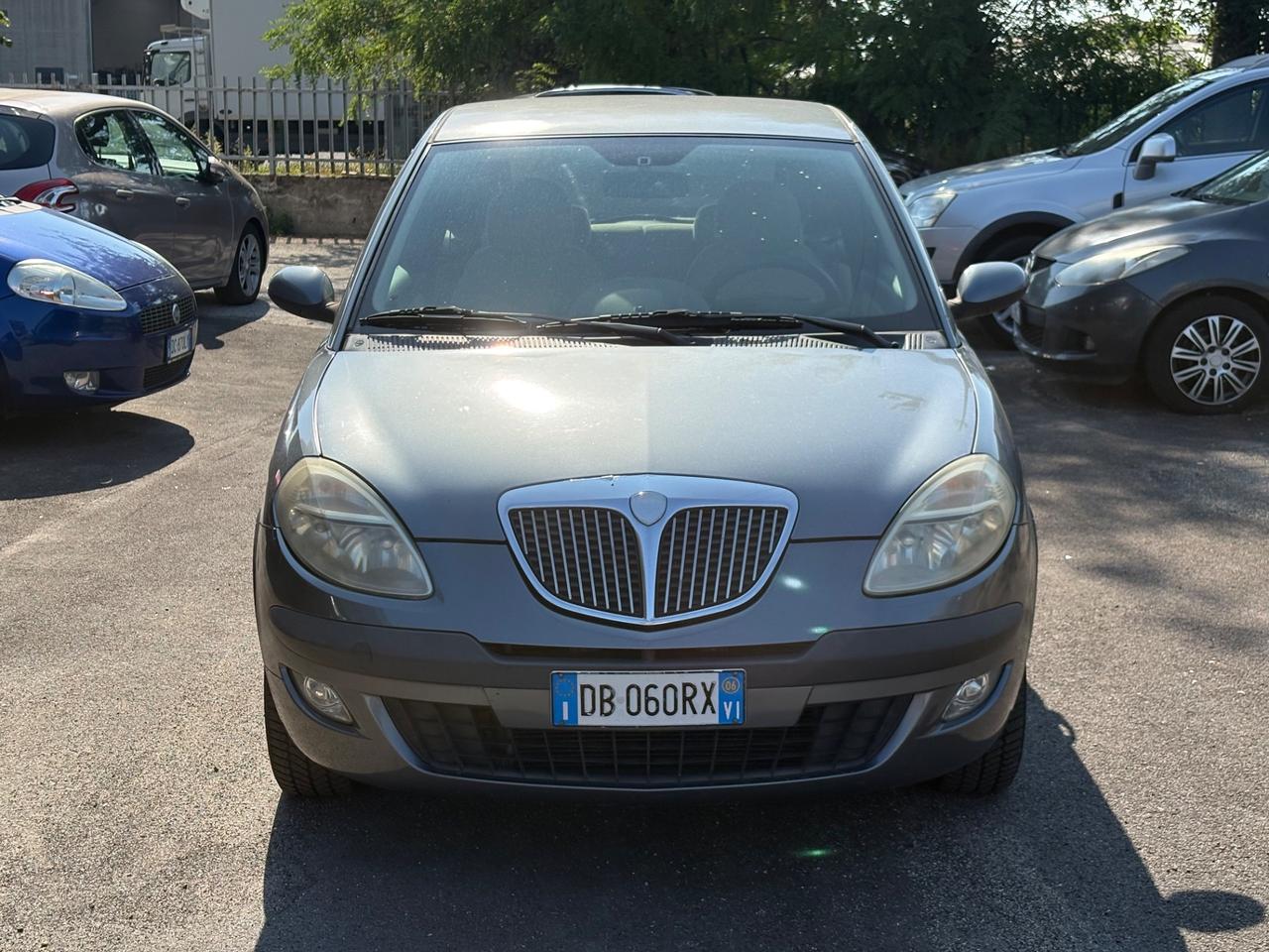 Lancia Ypsilon 1.2 Oro Bianco