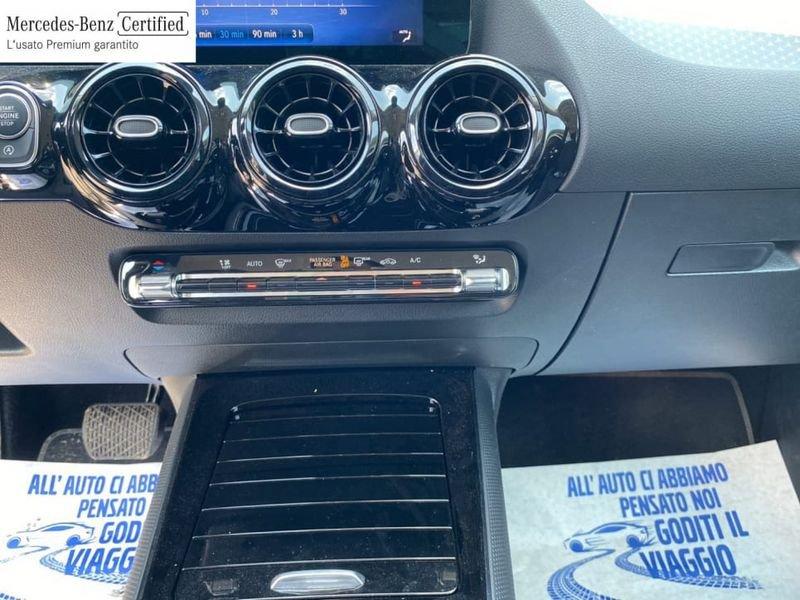 Mercedes-Benz GLA 180 D ADVANCED AUTO