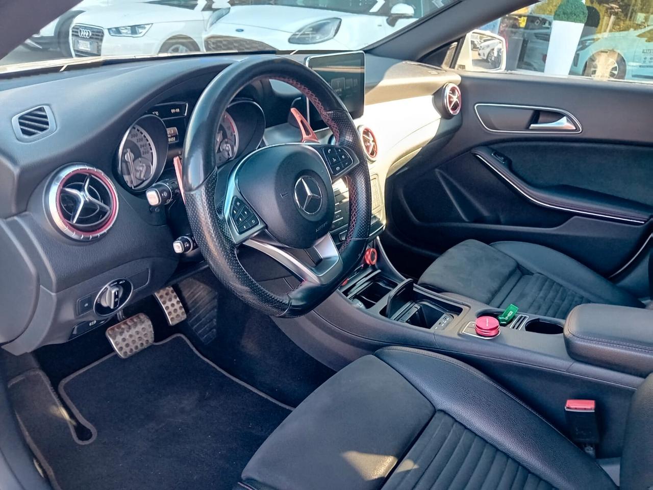 Mercedes-Benz CLA 220 Shooting Brake d Premium Dark Night auto E6
