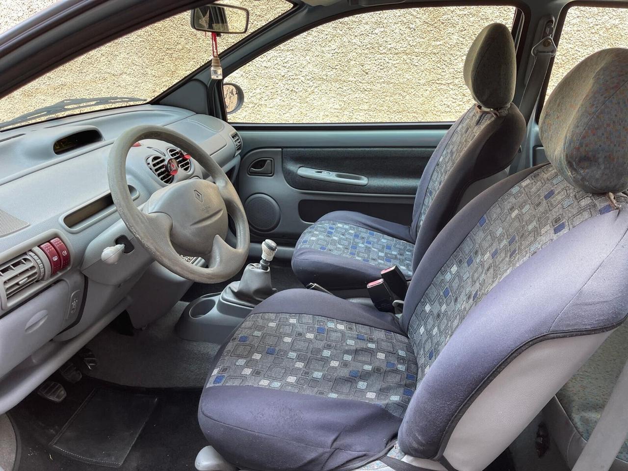 Renault Twingo 1.2i benzina neopatentati
