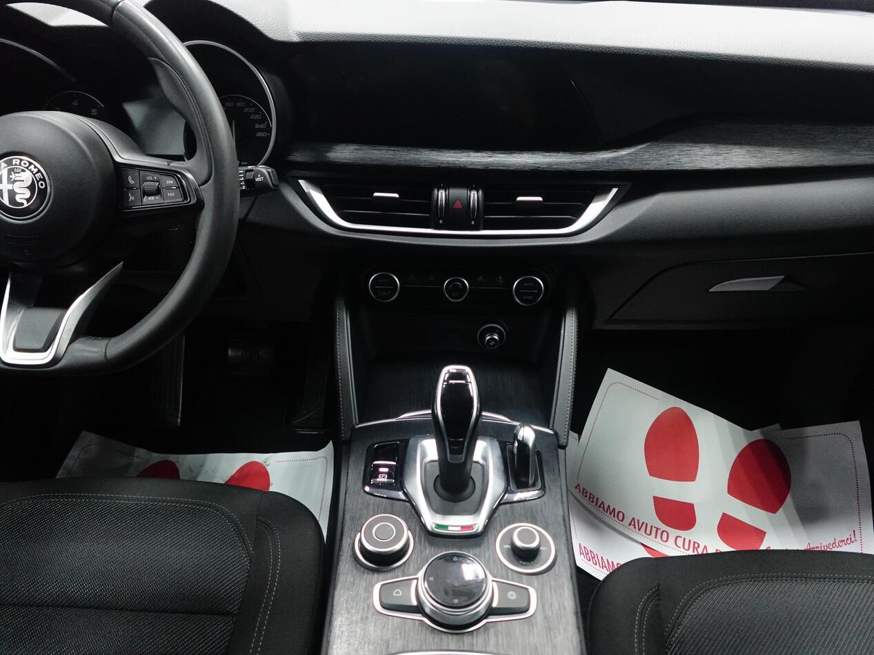 Alfa Romeo Stelvio 2.2 MJT 160 CV AT8 RW BUSINESS