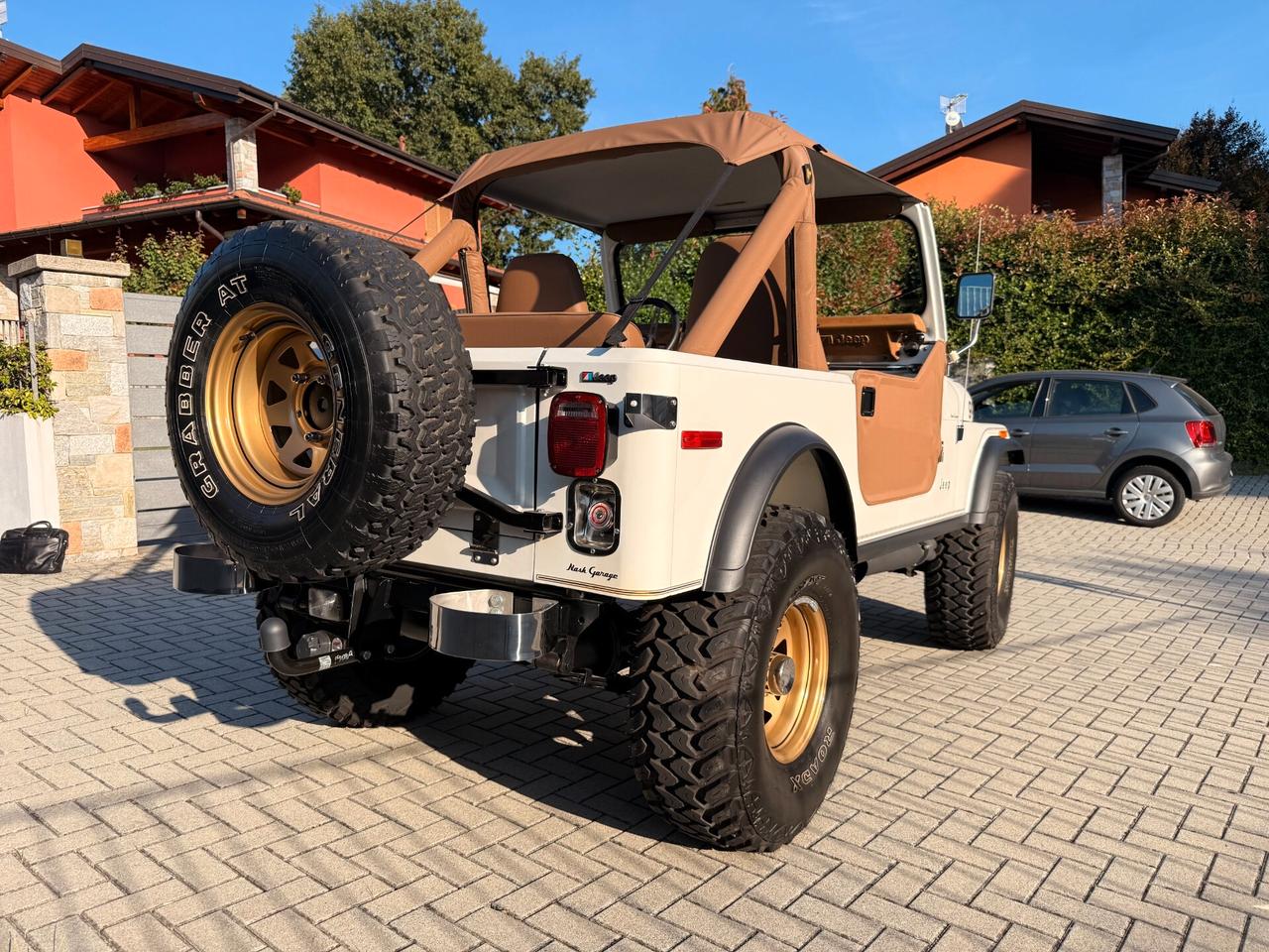 Jeep CJ-7 Golden Eagle