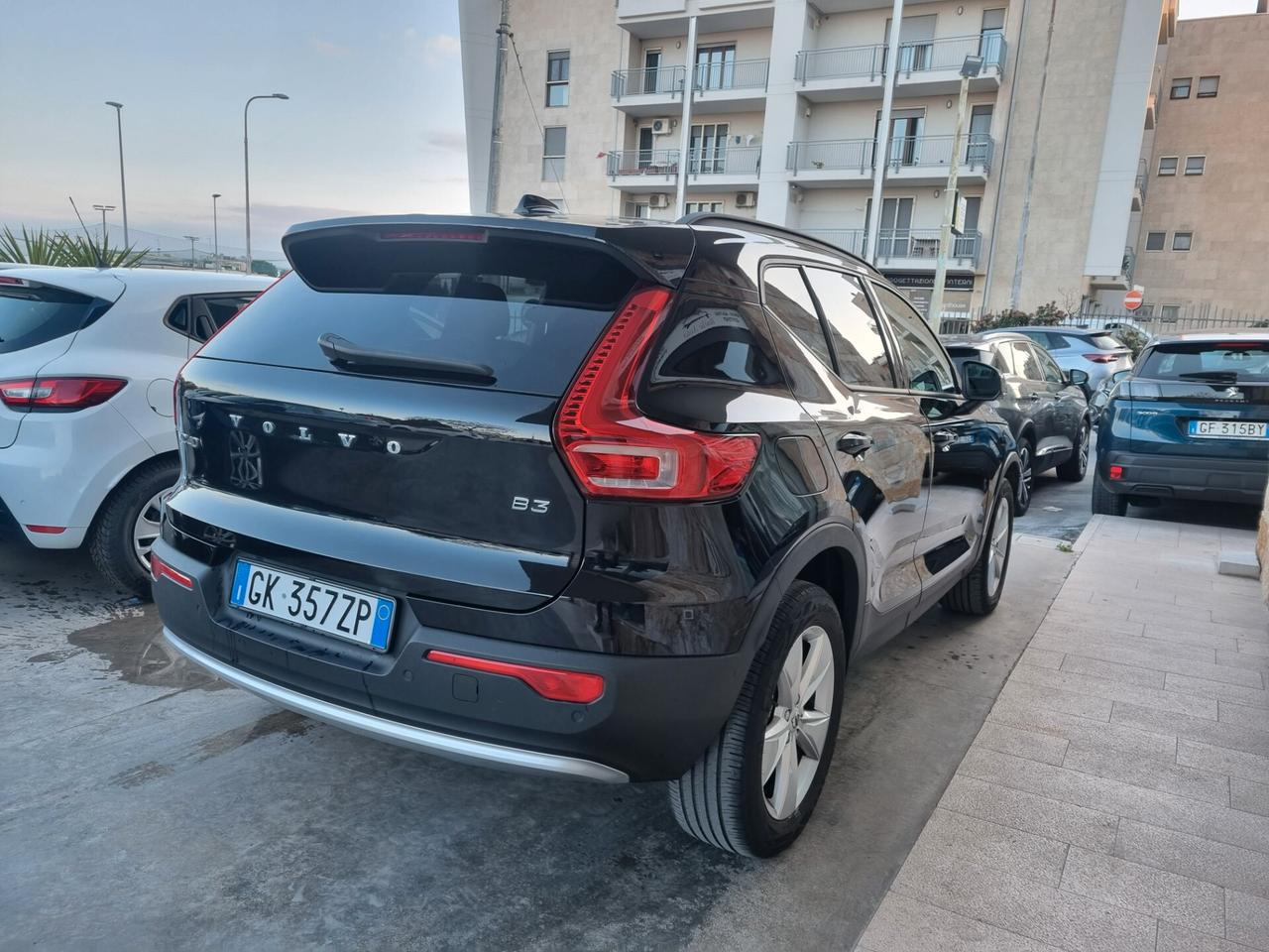 Volvo XC40 B3 automatico Plus Bright