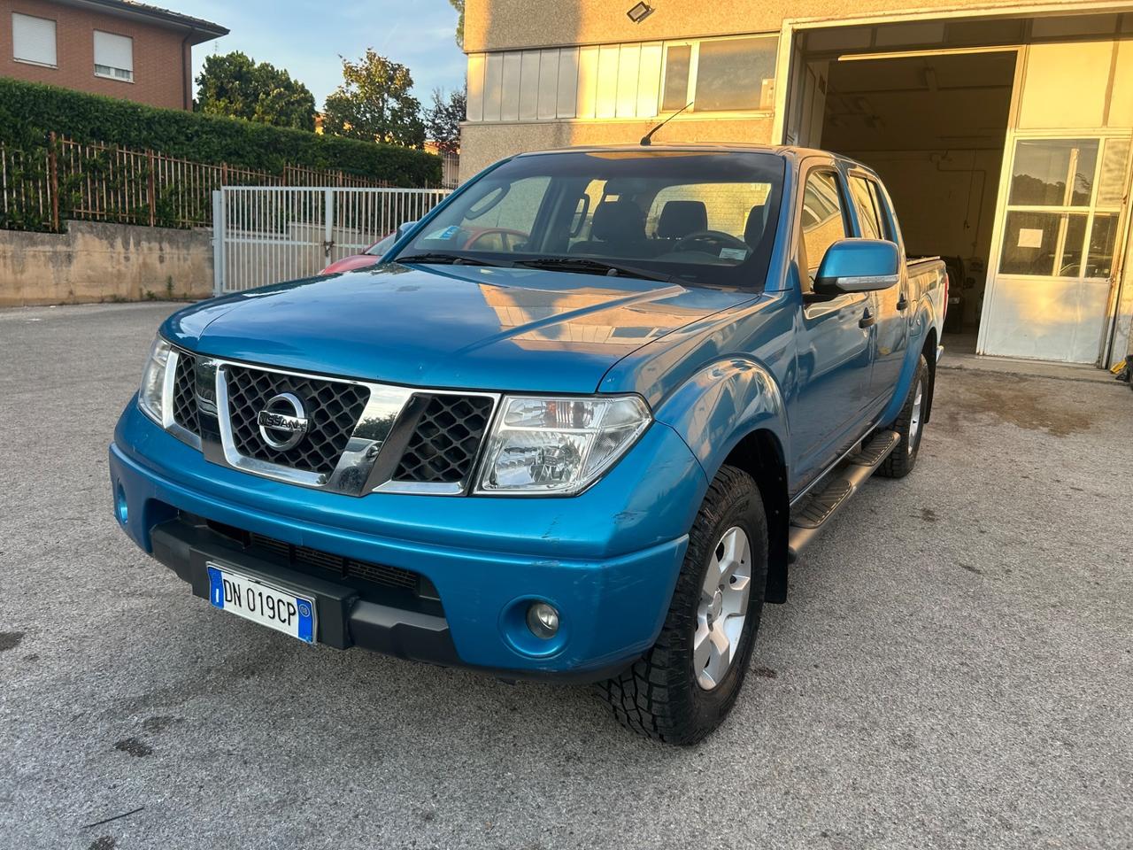 Nissan Navara 2.5 dCi 4 porte Doppia Cabina 4X4