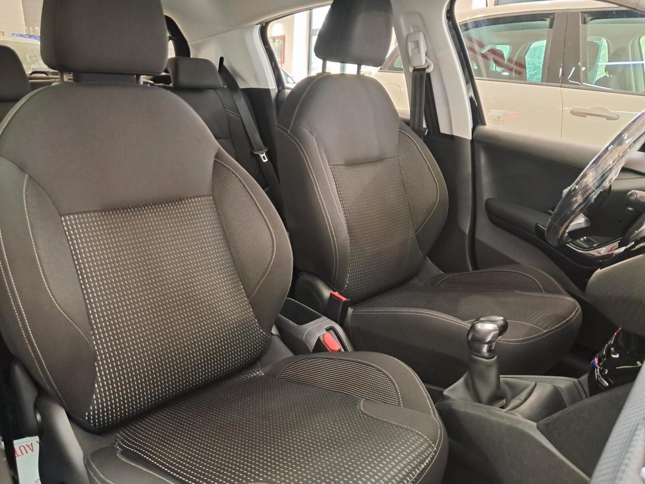 Peugeot 208 PureTech 82 5 porte Allure