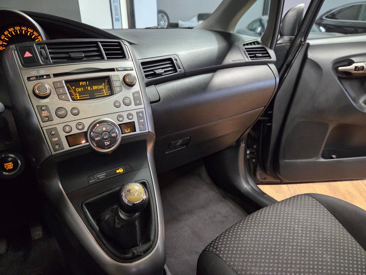 Toyota Verso 2.0 d-4d Sol mt