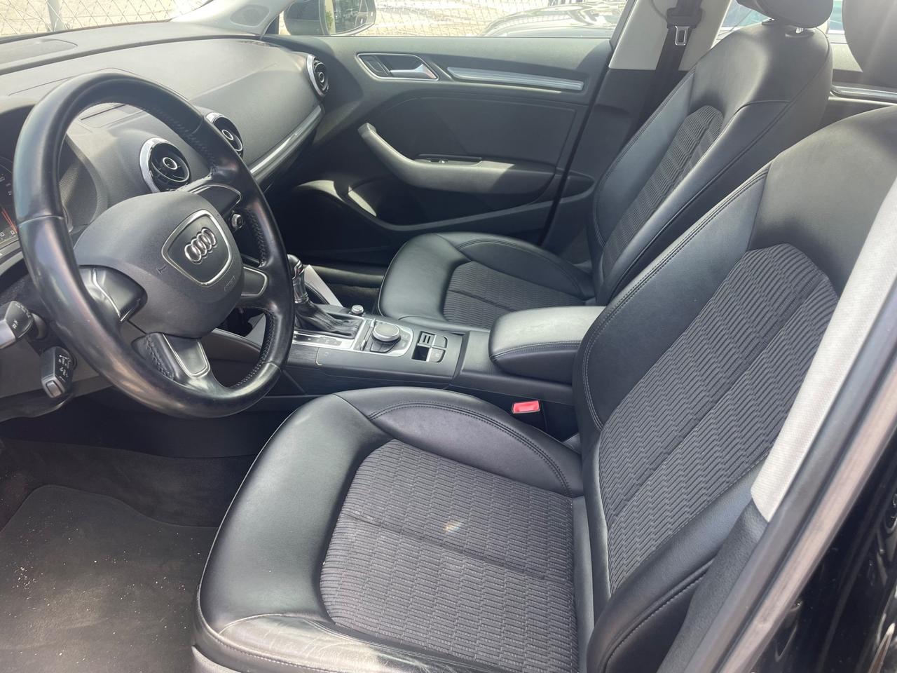 Audi A3 Sedan 1.6 TDI clean diesel S tronic Ambiente