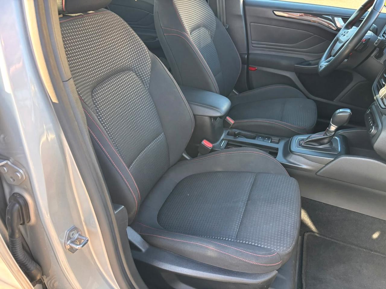 Ford Focus 1.0 EcoBoost Hybrid 125 CV 5p. ST-Line