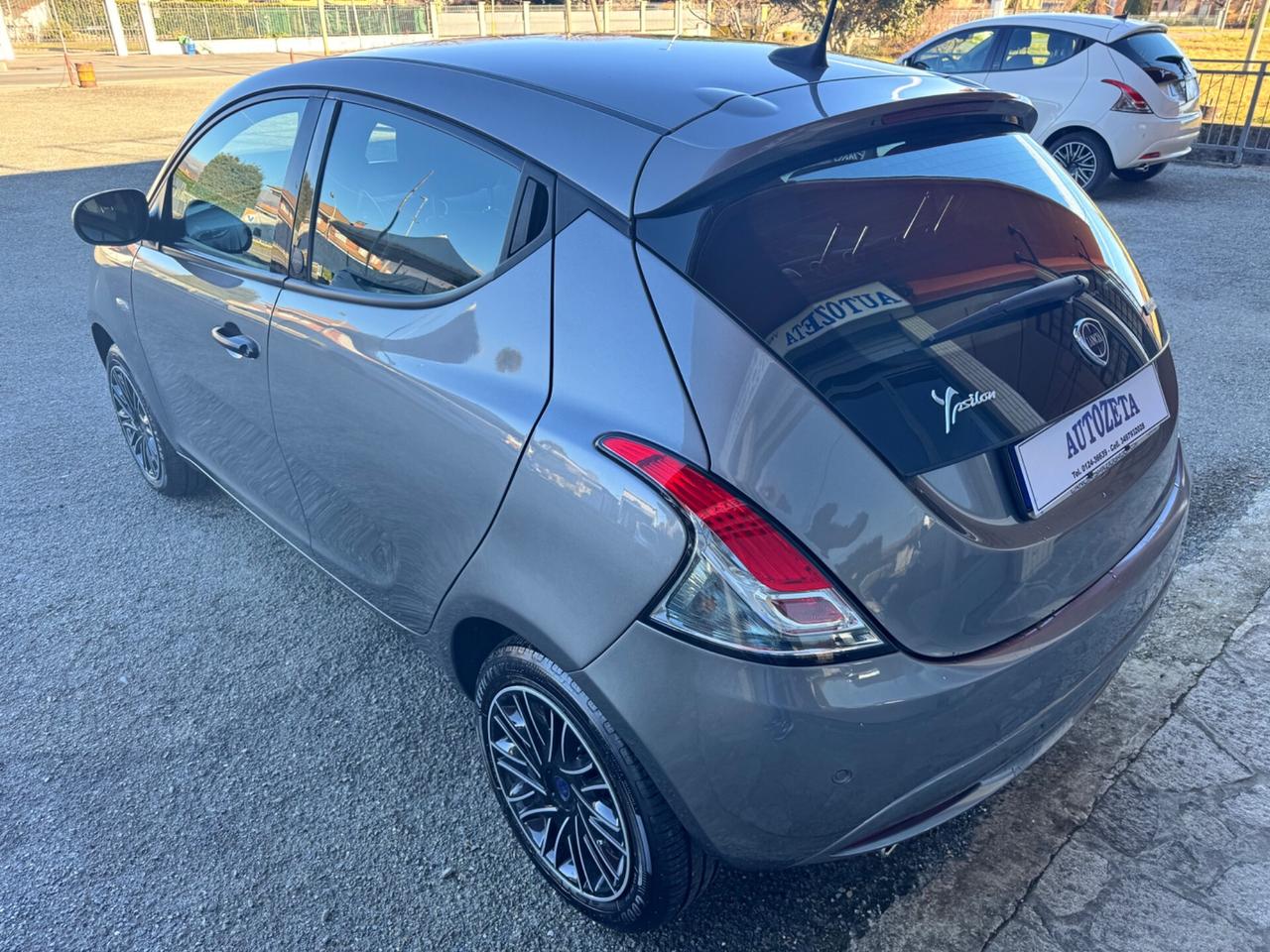 Lancia Ypsilon 1.0 Hybrid Ecochic Gold