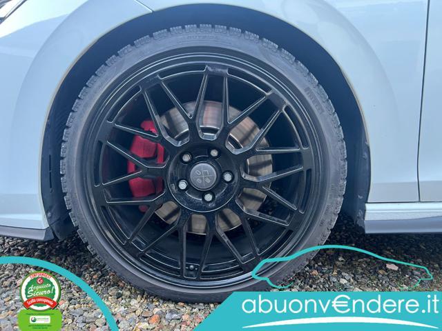 VOLKSWAGEN Golf 2.0 TSI DSG GTI