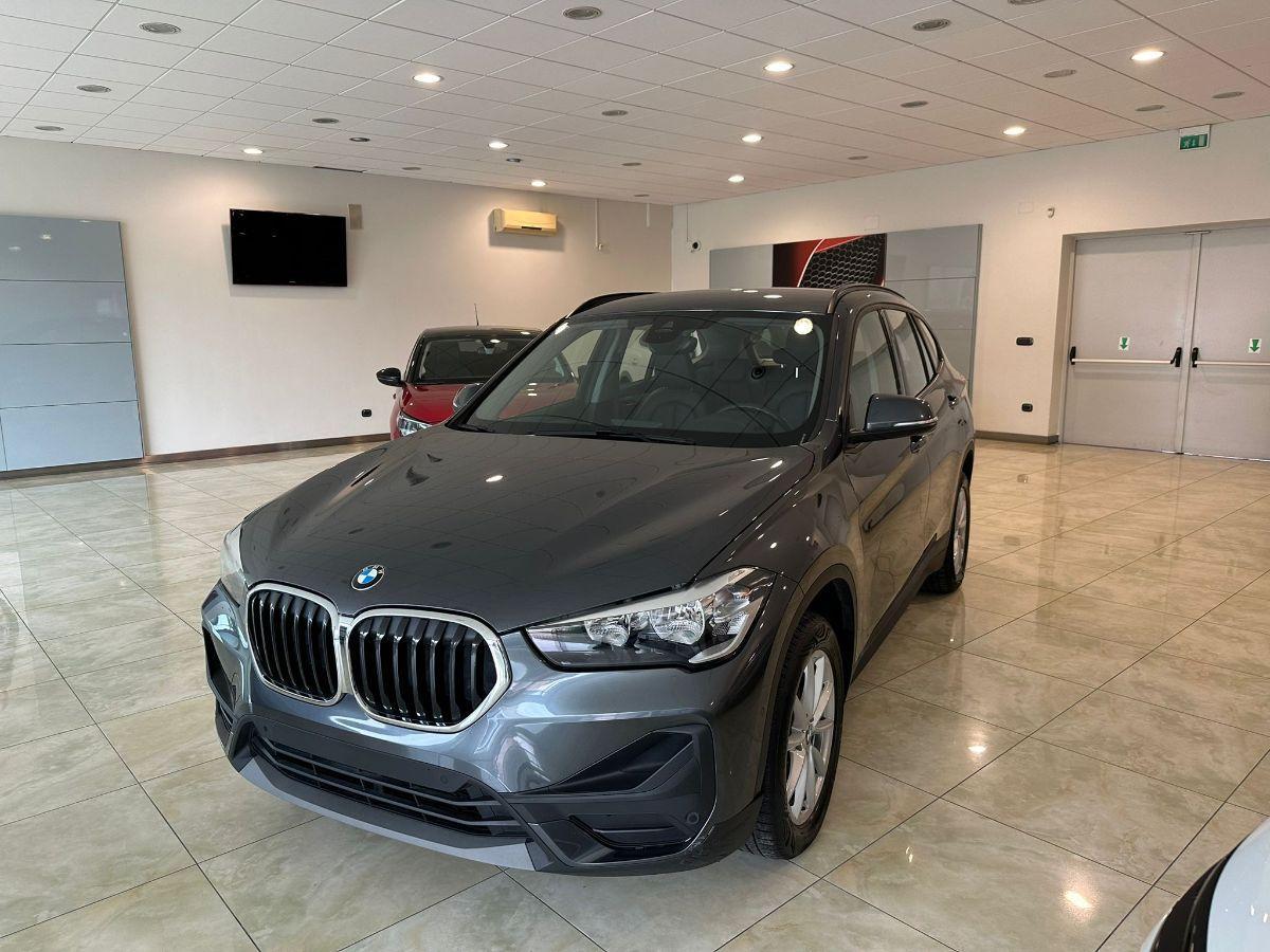 BMW - X1 - sDrive16d Business Automatica