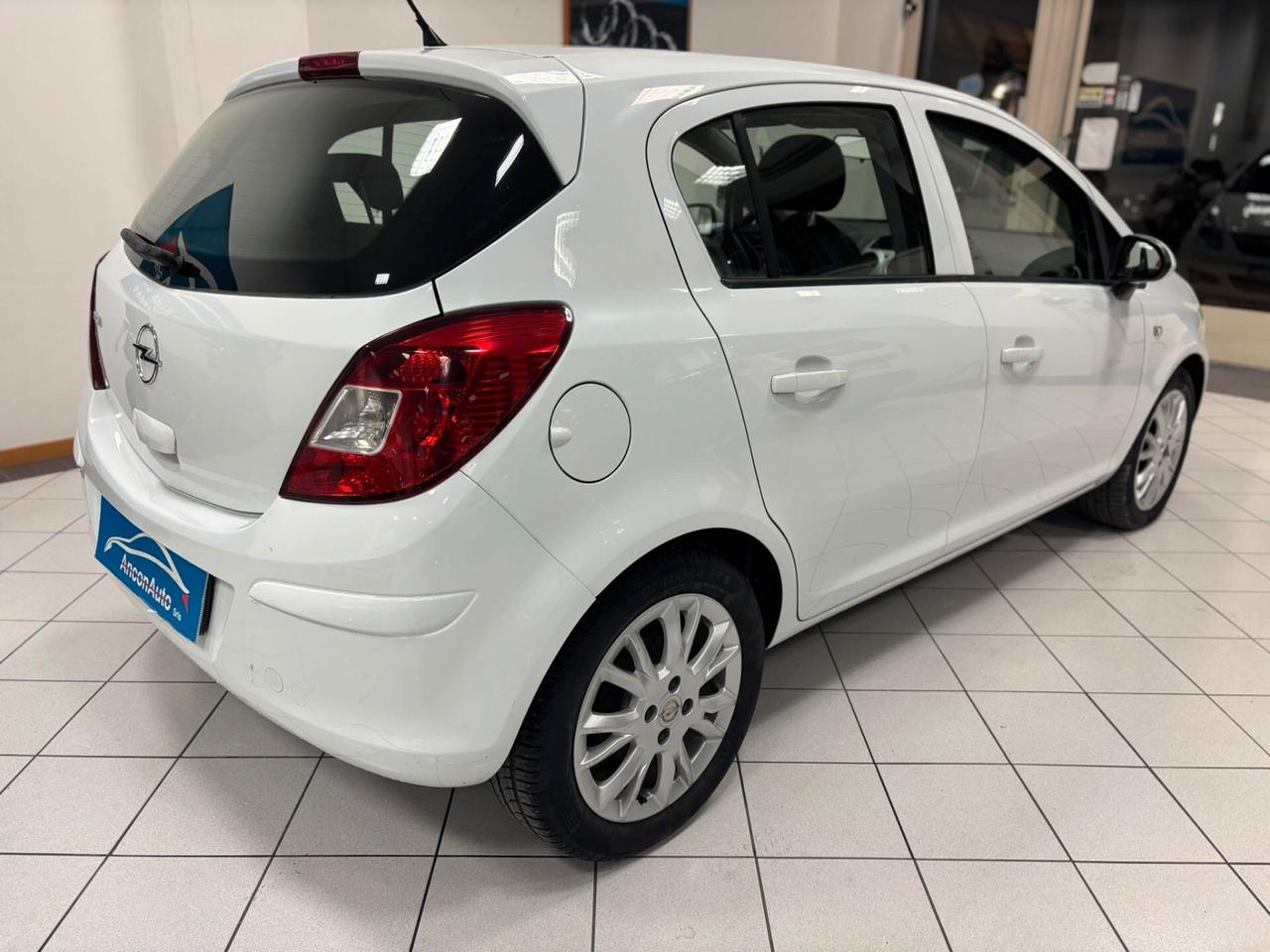 Opel Corsa 1.2B X NEOPATENTATI 2009