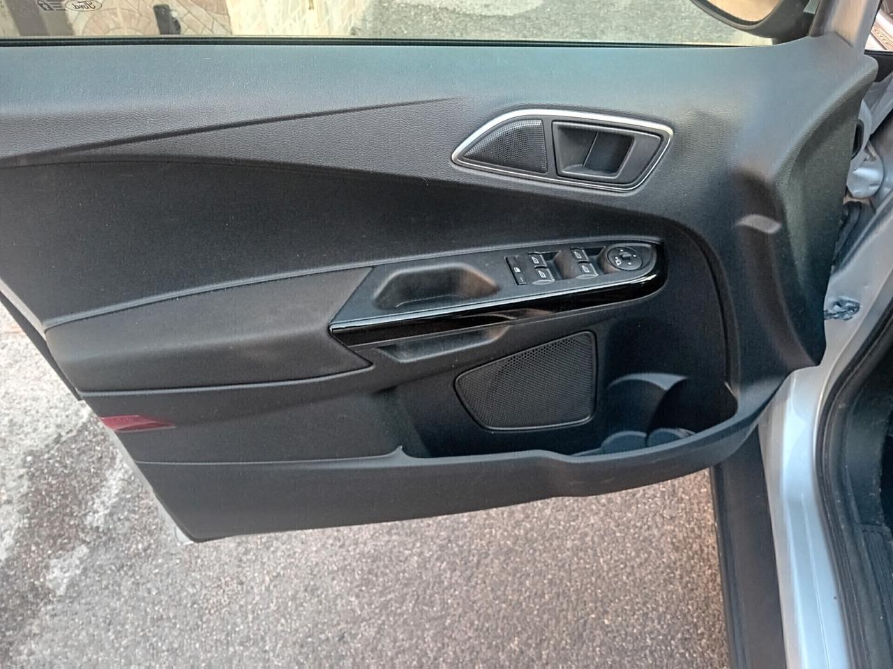 Ford B-Max 1.0 EcoBoost 100 CV Titanium X