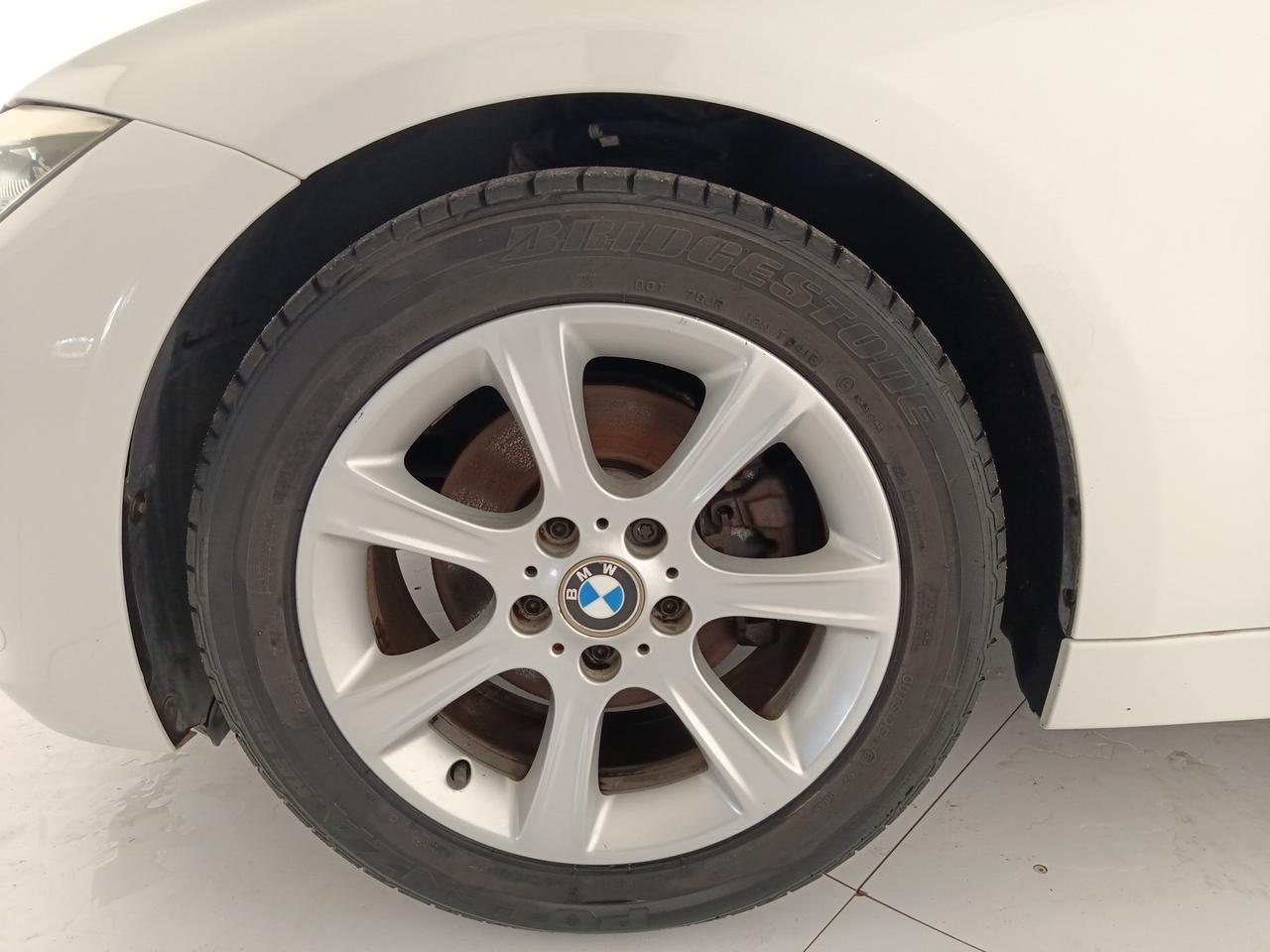 BMW Serie 3 (F30/31) - 320d Touring Business aut.