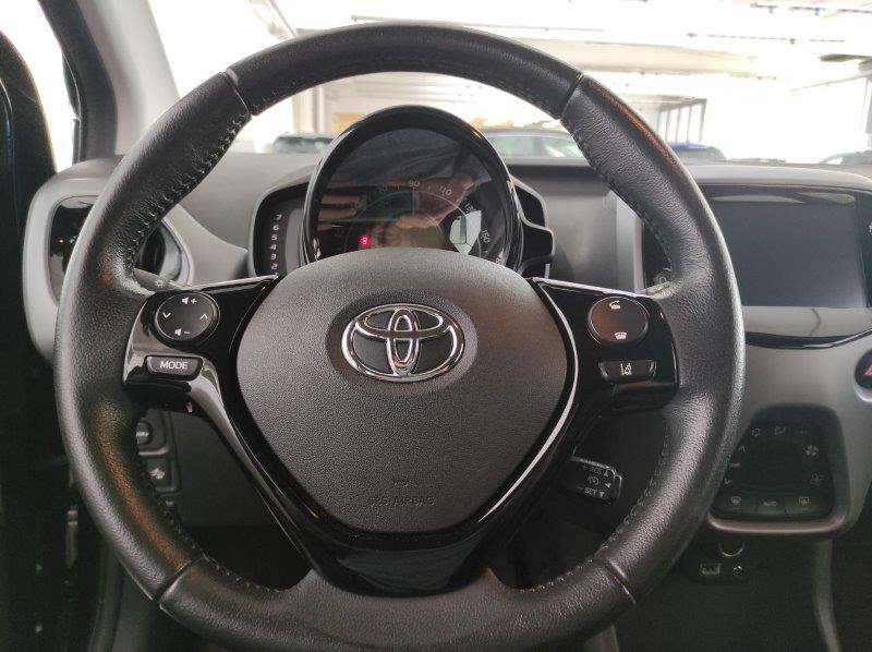 TOYOTA Aygo 2ª serie - Aygo Connect 1.0 VVT-i 72 CV 5 porte x-play