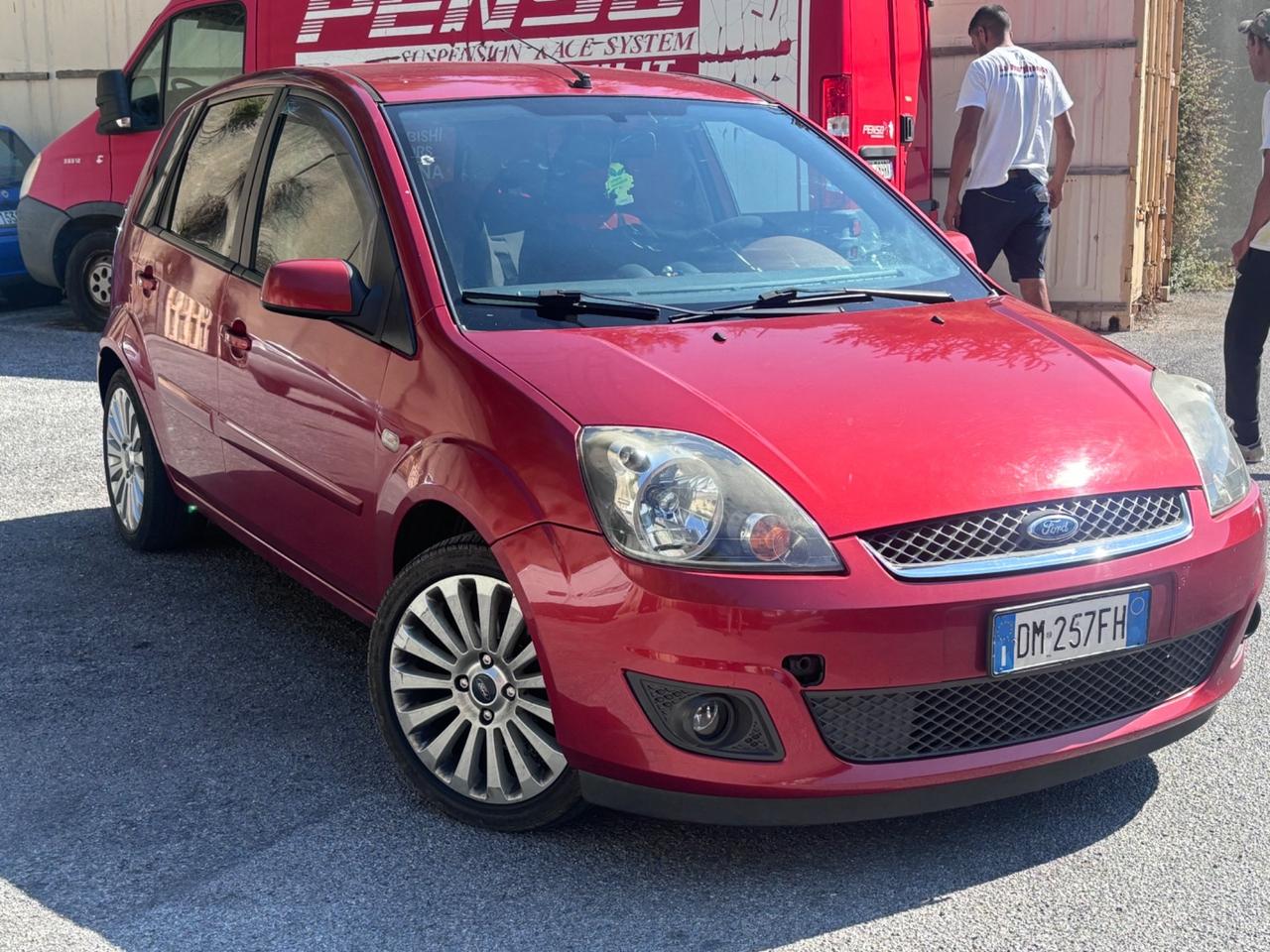 Ford Fiesta 1.4 TDCi 5p. Ghia TUTTI LAVORI FATTI