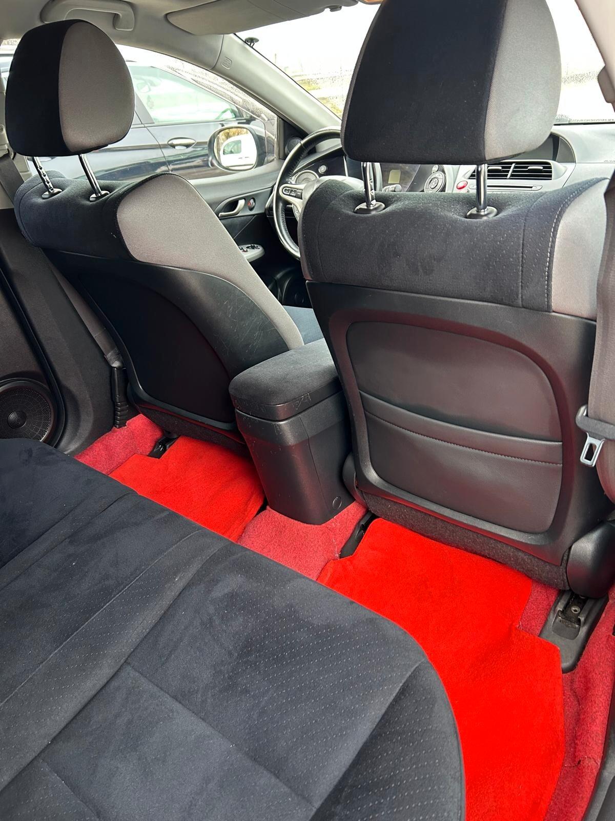 Honda Civic 1.8 i-VTEC 5p. Executive i-P