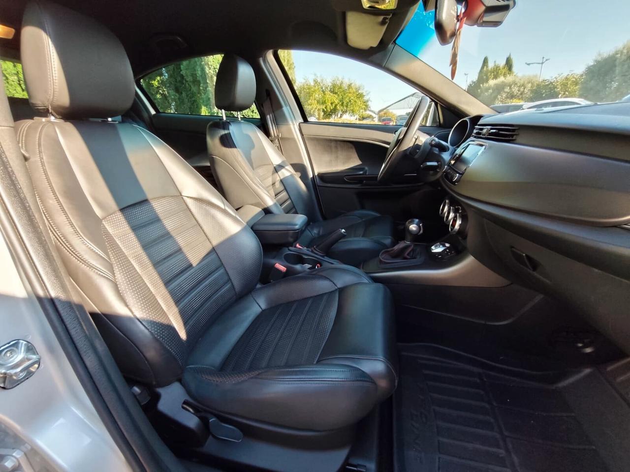 Alfa Romeo Giulietta 1750 Turbo TCT Quadrifoglio Verde