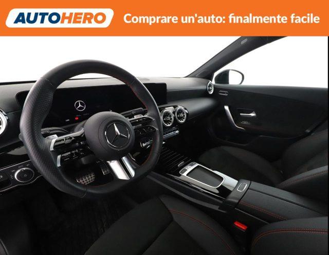 MERCEDES-BENZ A 180 Automatic AMG Line Premium