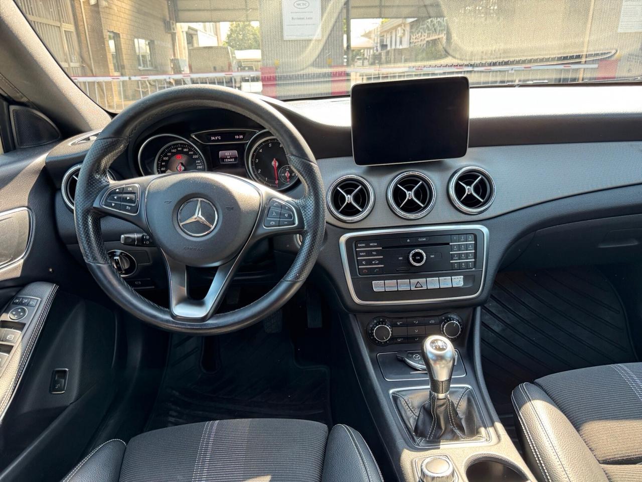 Mercedes-benz CLA 180 Shooting Brake Sport