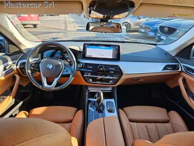 BMW 530 Serie 5 G30 Berlina LCI 530e Business auto - GM283