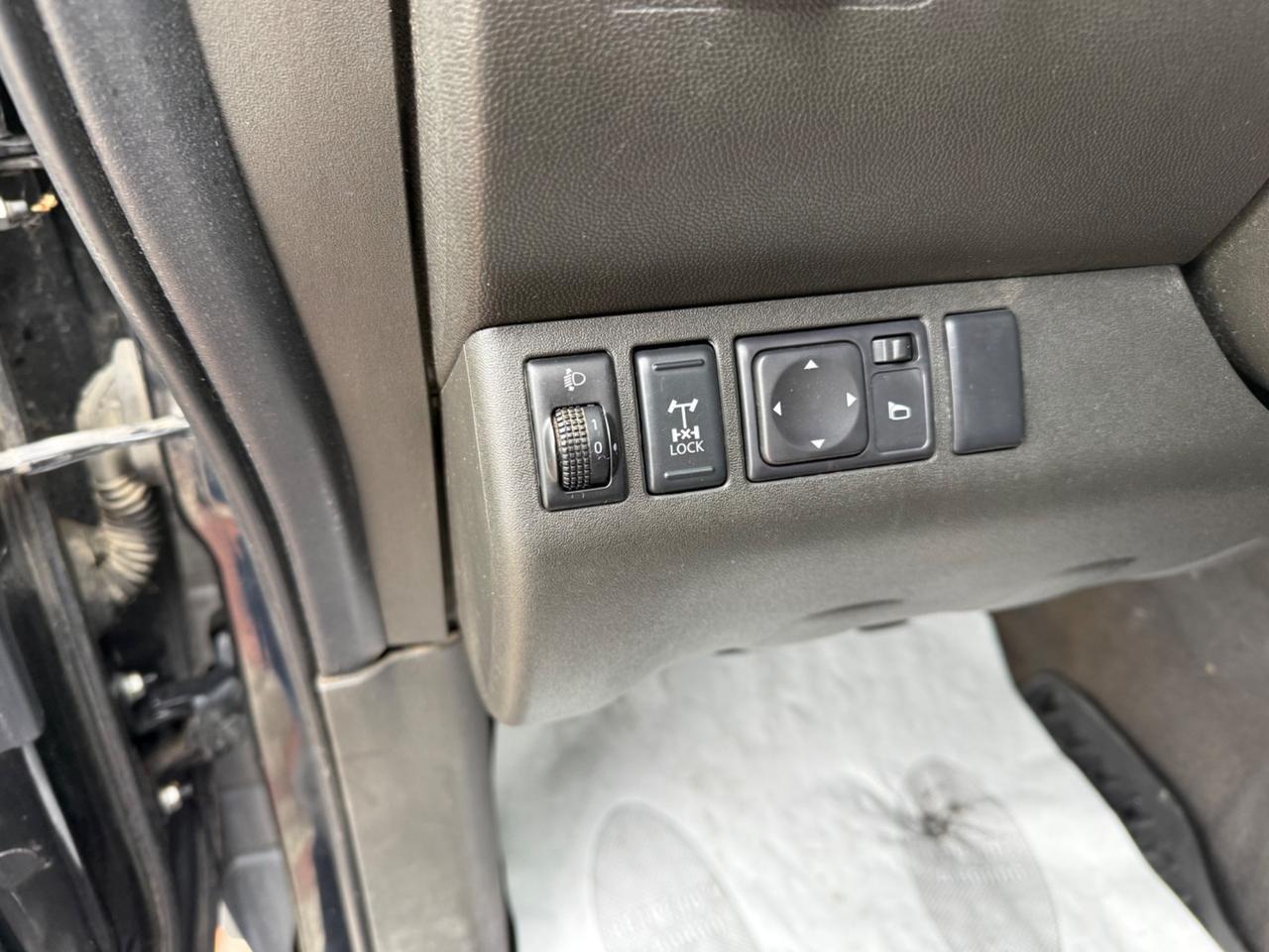 Nissan Navara 2.5 dCi 190CV 4 porte Double 4X4