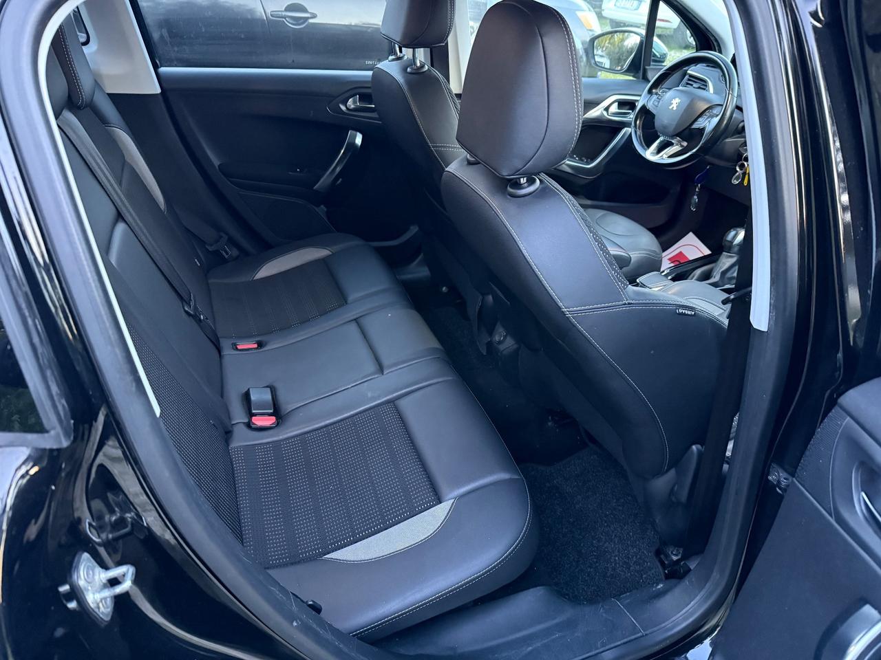 Peugeot 2008 BlueHDi 100 Allure