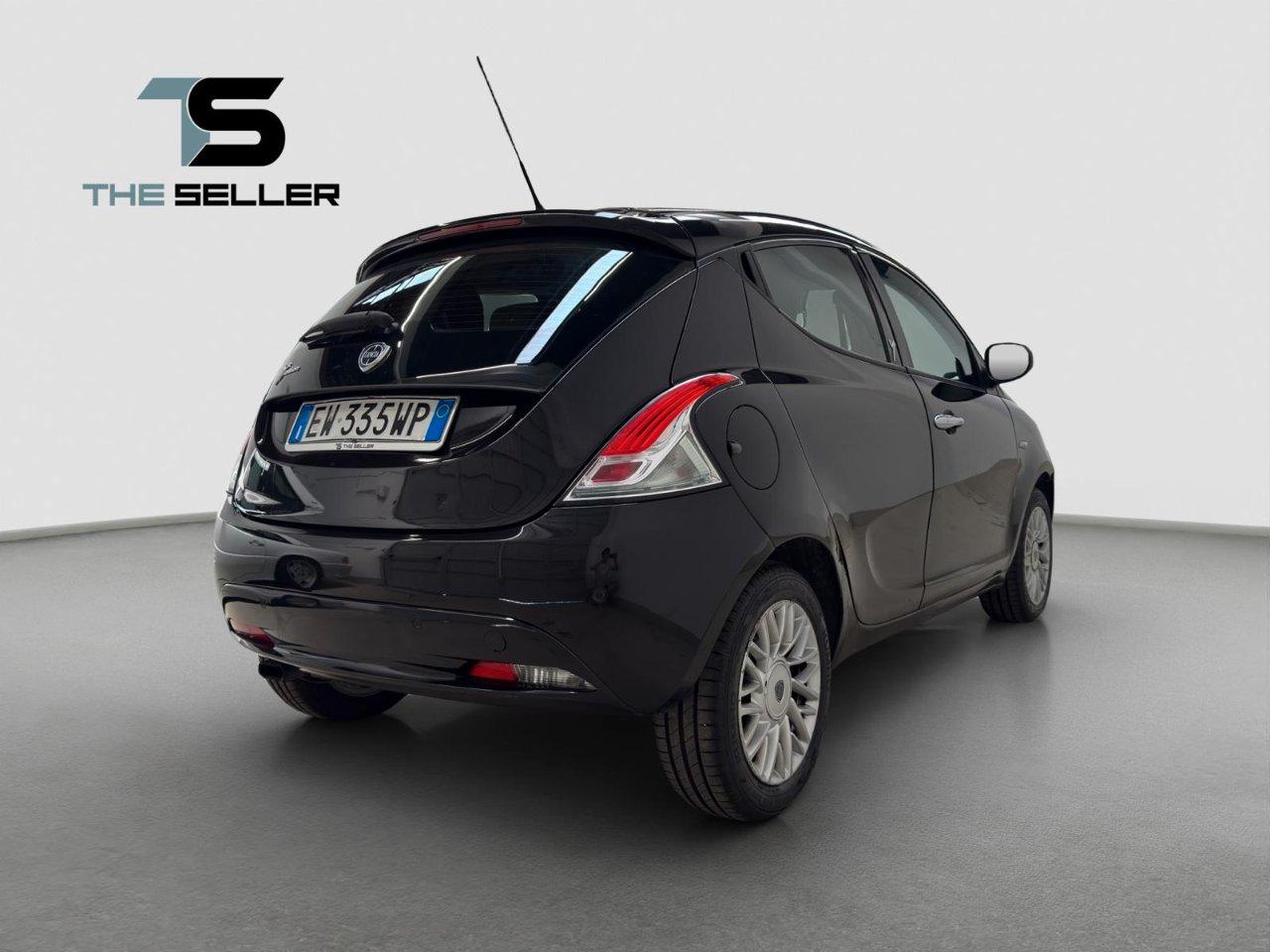 Lancia Ypsilon 5 Porte Ypsilon 1.2 8v Gold s&s 69cv E6