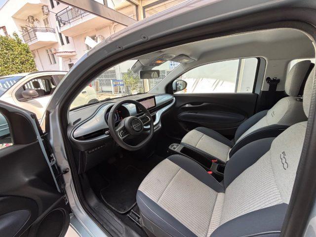FIAT 500e 42 kWh Icon BUSINESS OPENING EDITION