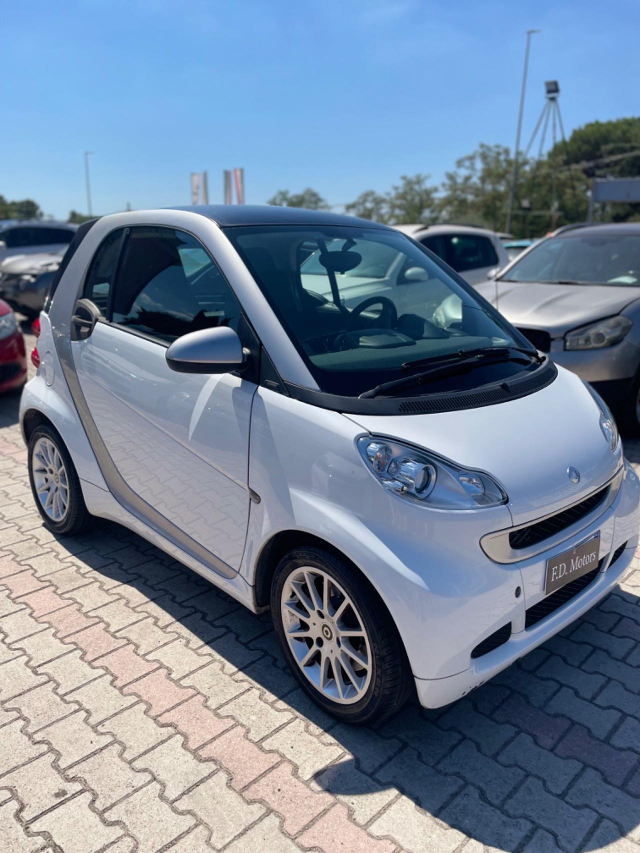 Smart ForTwo 1000 52 kW MHD coupé passion
