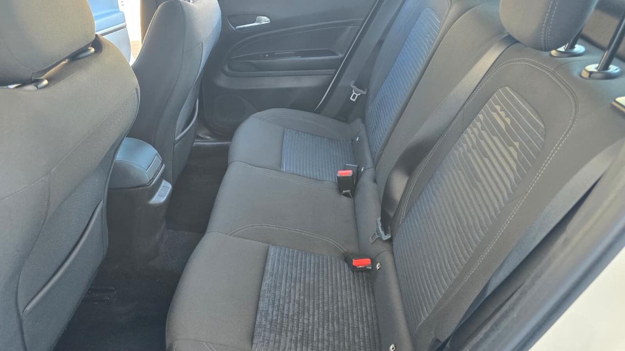 Alfa Romeo Junior 1.2 145 CV Hybrid eDCT6