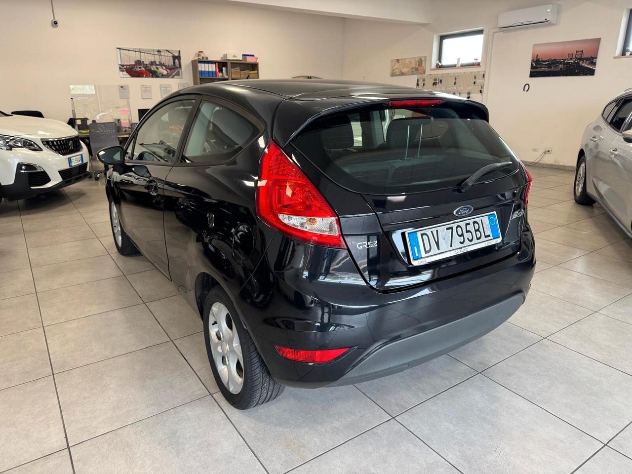 Ford Fiesta 1.2 BENZINA 82CV NEOPATENTATI 2009