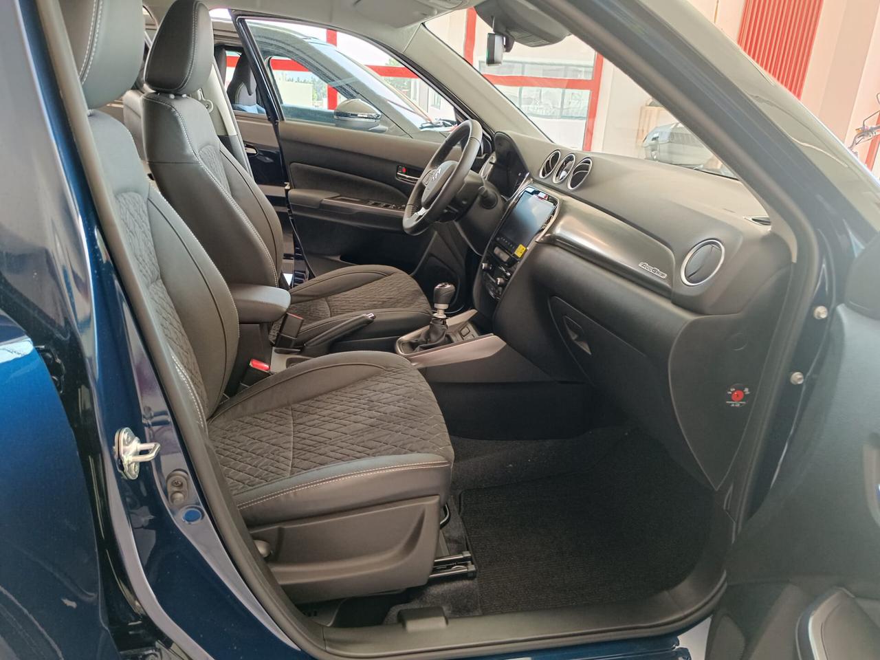 SUZUKI VITARA 1.4 IBRIDA ALLGRIP 4X4 MANUALE BICOLORE