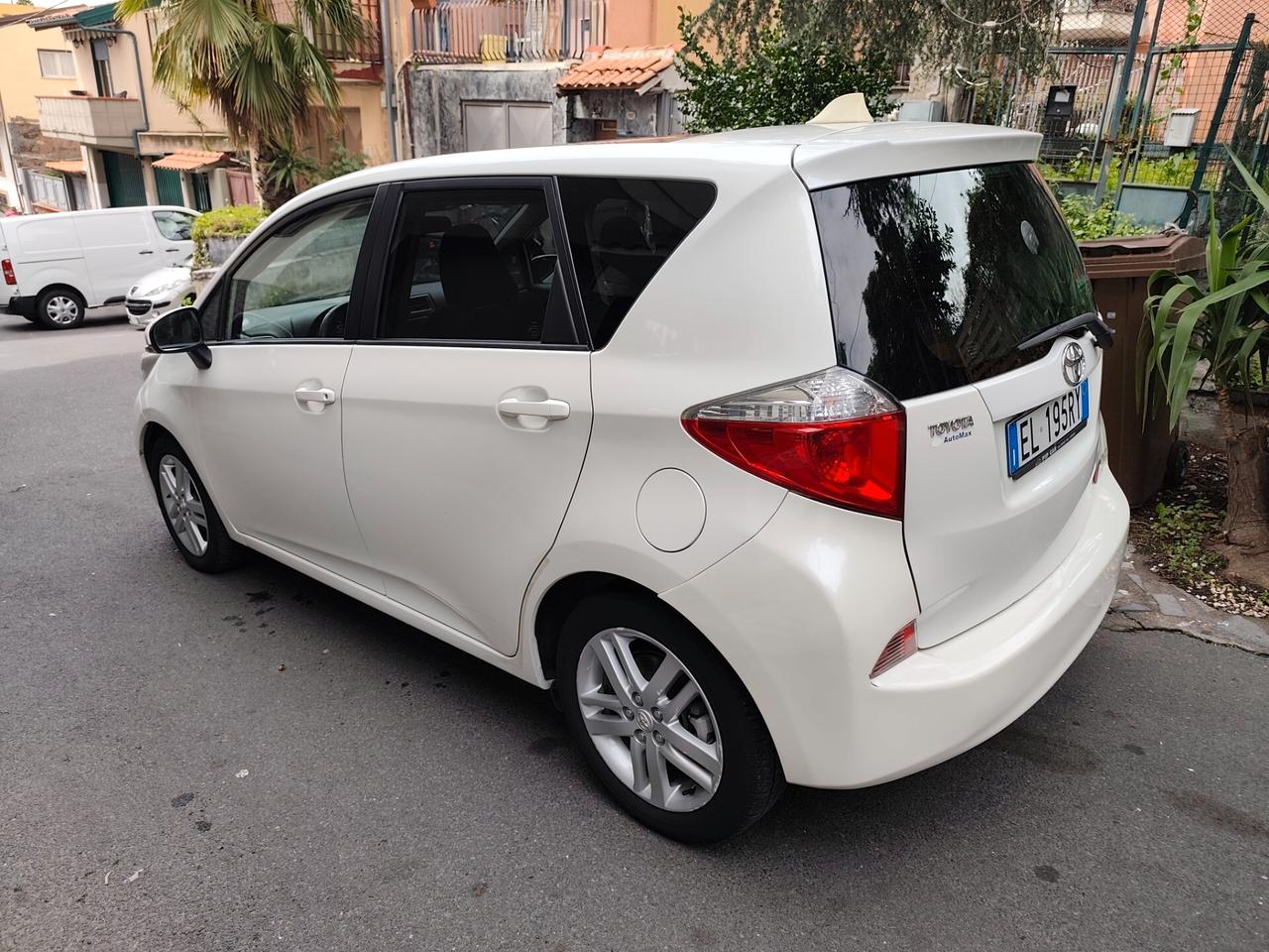 Toyota Verso-S 1.3 Full Optional 2012