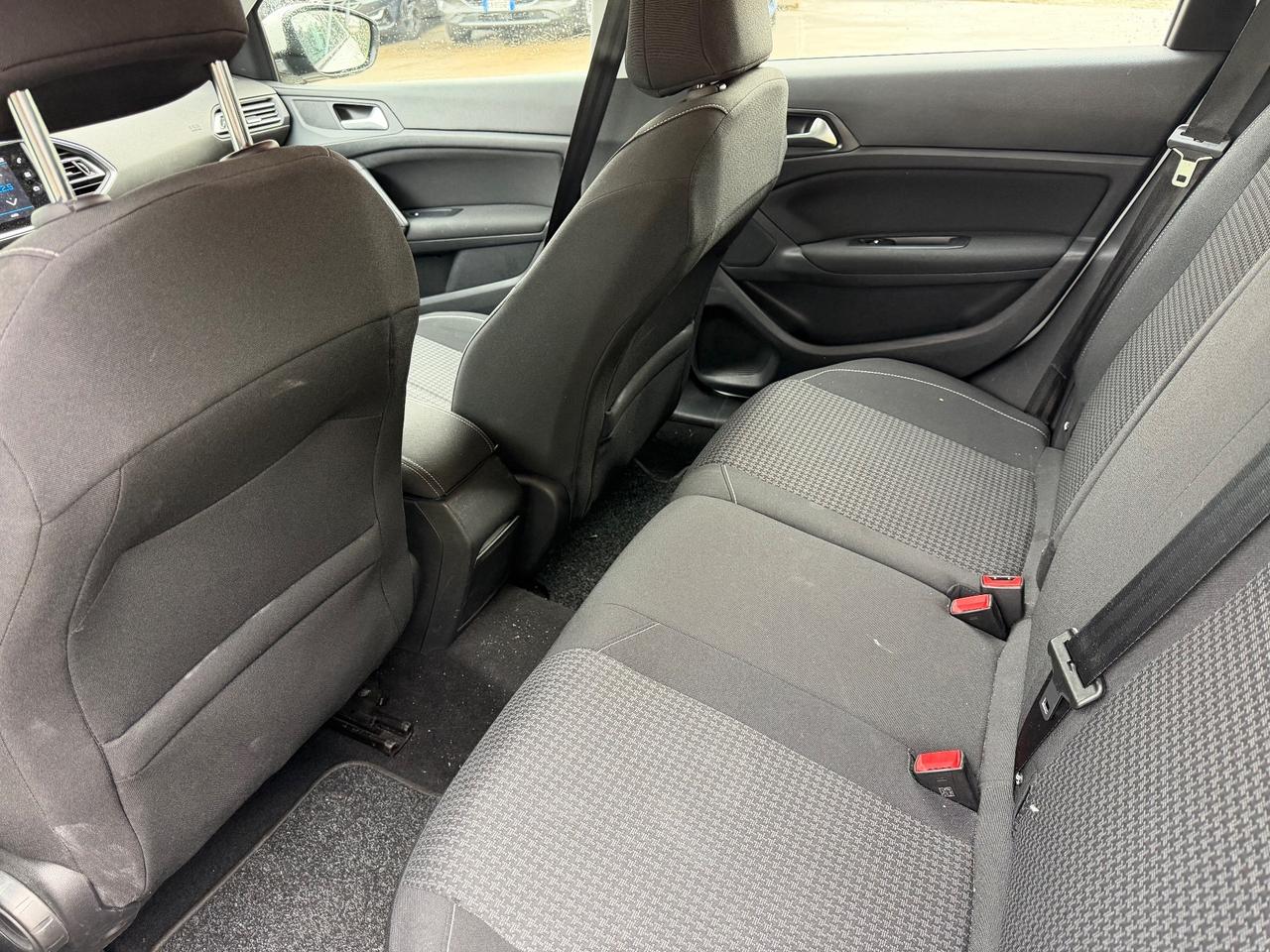 Peugeot 308 BlueHDi 130 S&S SW Allure