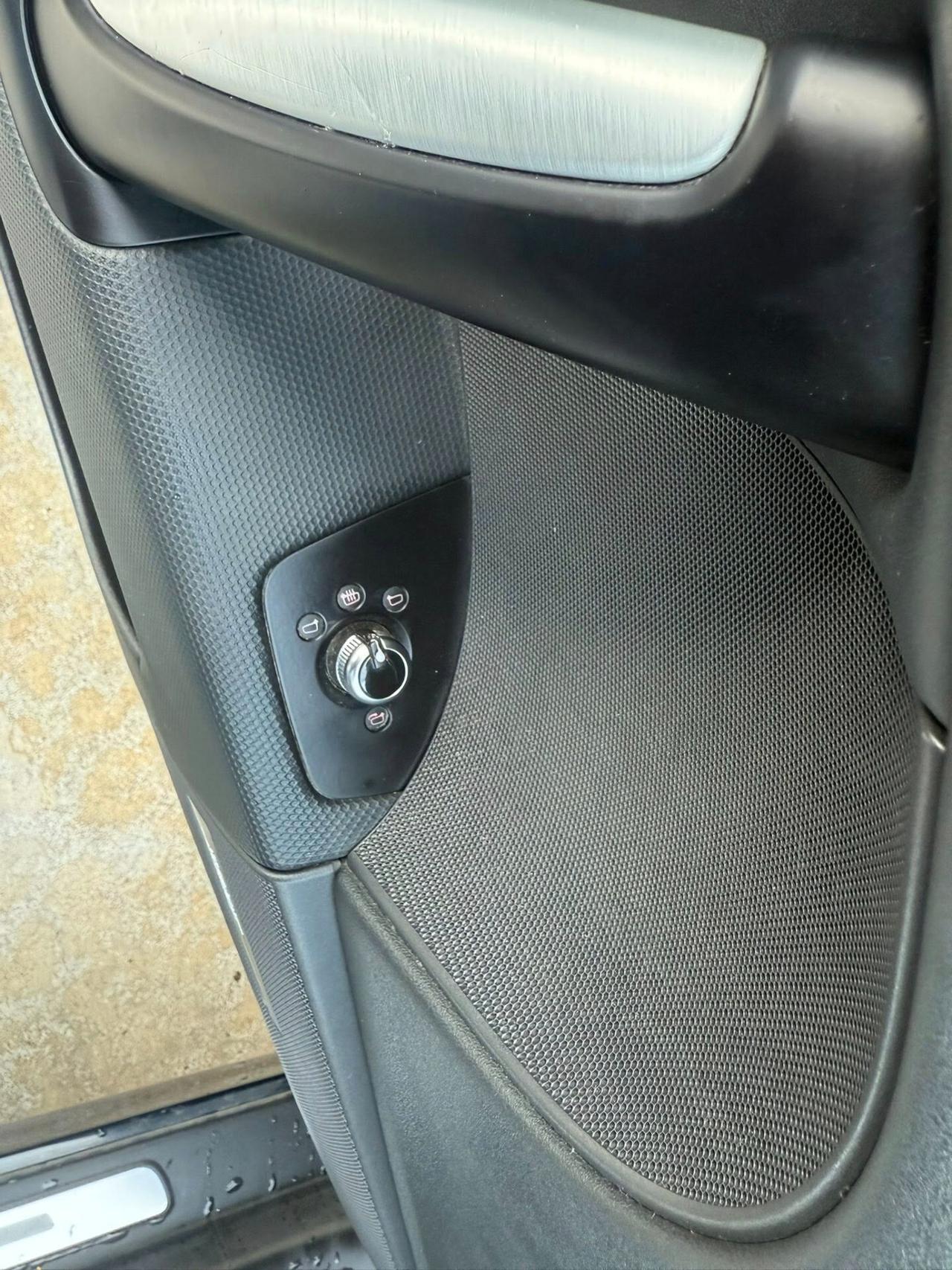 Audi TT -CABRIO- 2.0 Tdi 4x4 -S LINE-