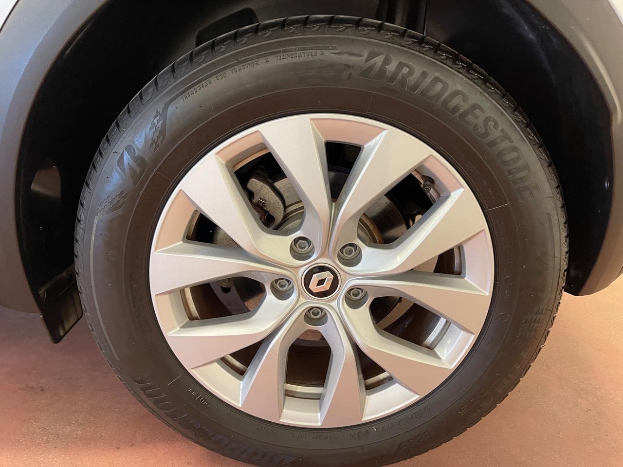 Renault Captur Plug-in Hybrid 160 CV Intens solo 8700km