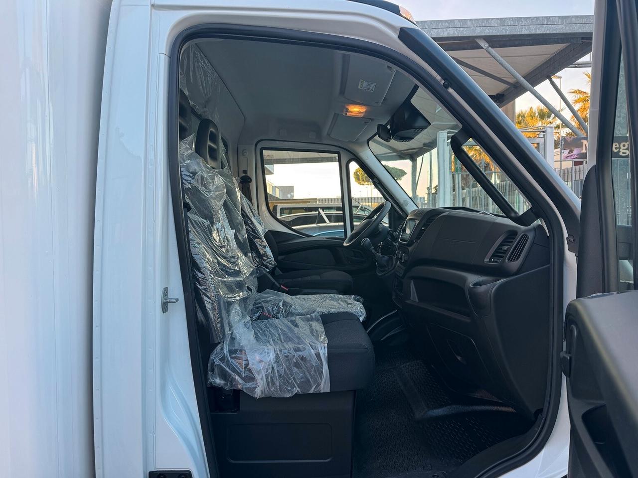 DAILY 35C16 MOTORE 3.0 PASSO 3750 CON CASSA KM 0!!!!!!!!!!!!