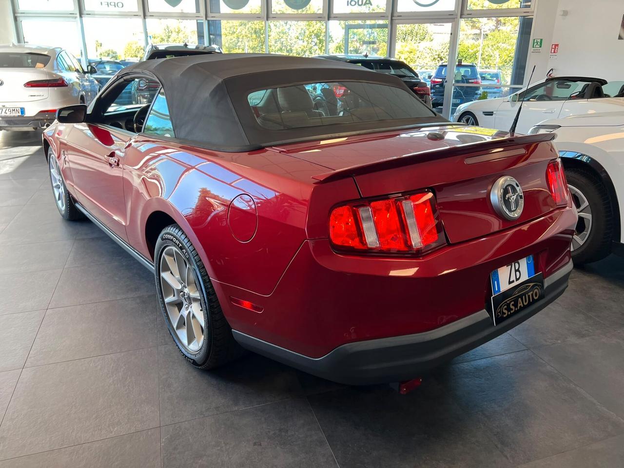 Ford Mustang V6 4.0 CONVERTIBLE