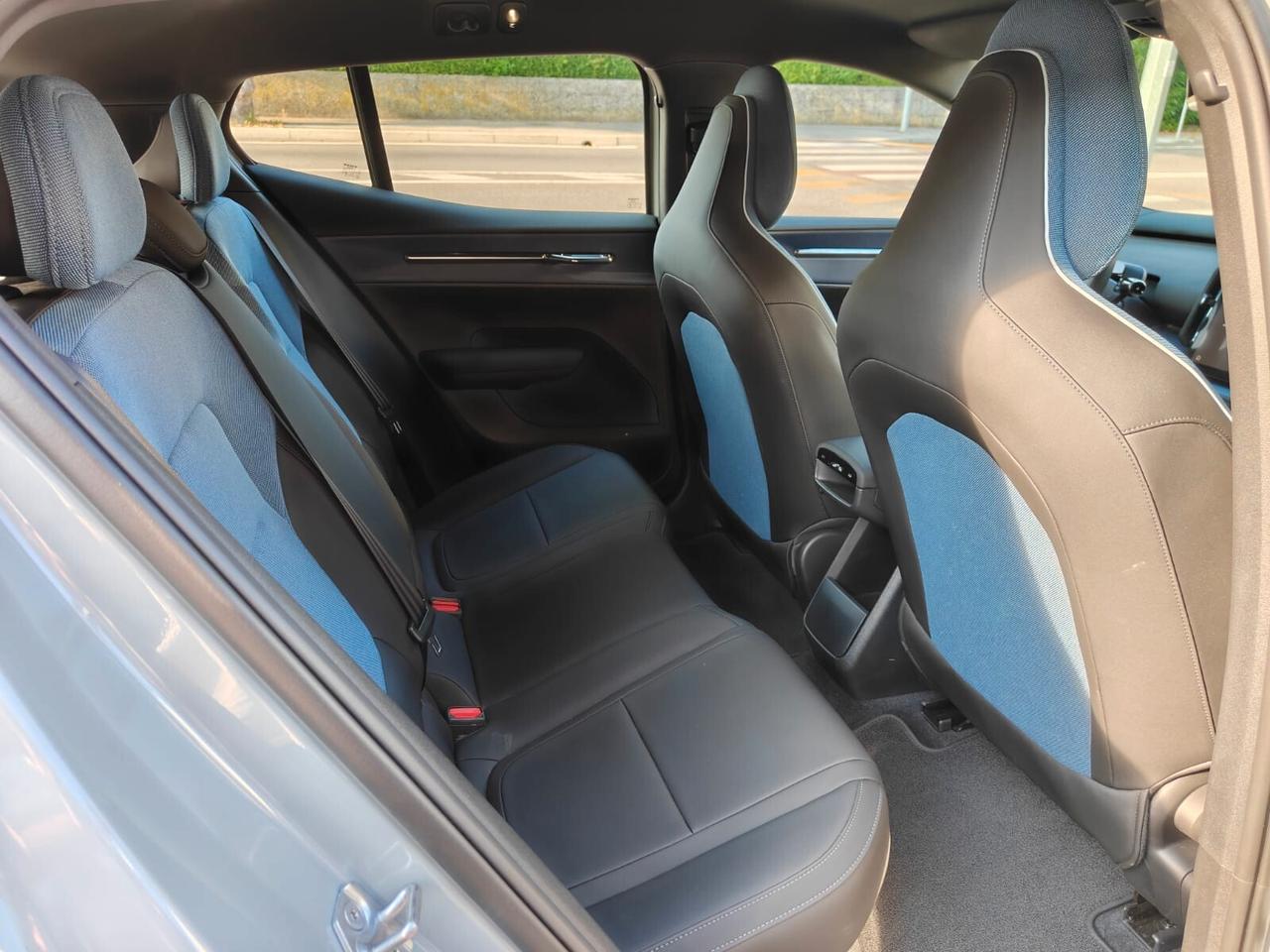 VolvoEX30 single motor Extended Range Plus rwd