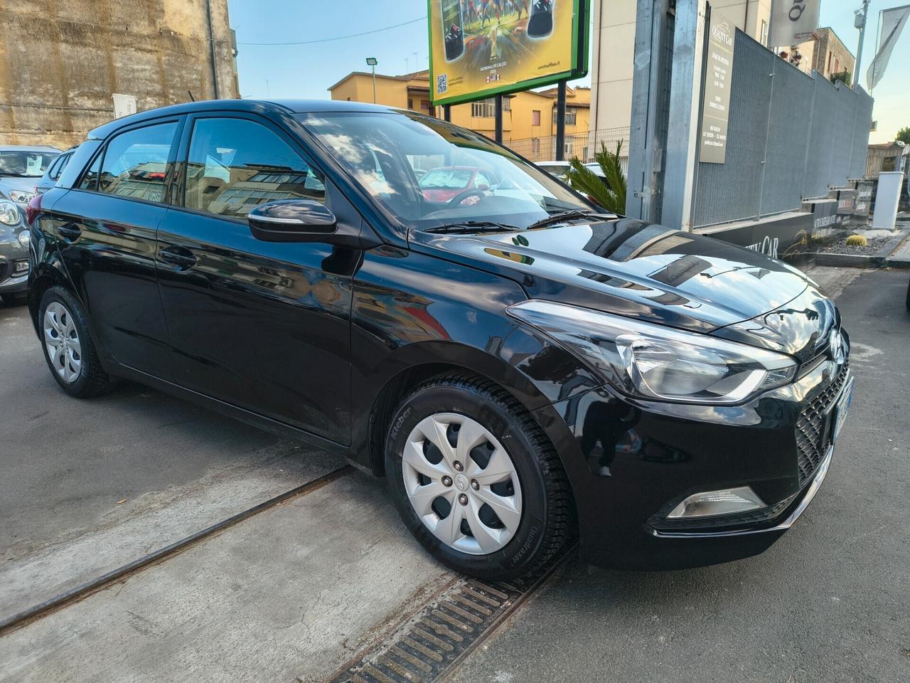 HYUNDAI I20 1.2 GPL UNICOPROPRIETARIO ANNO 2017